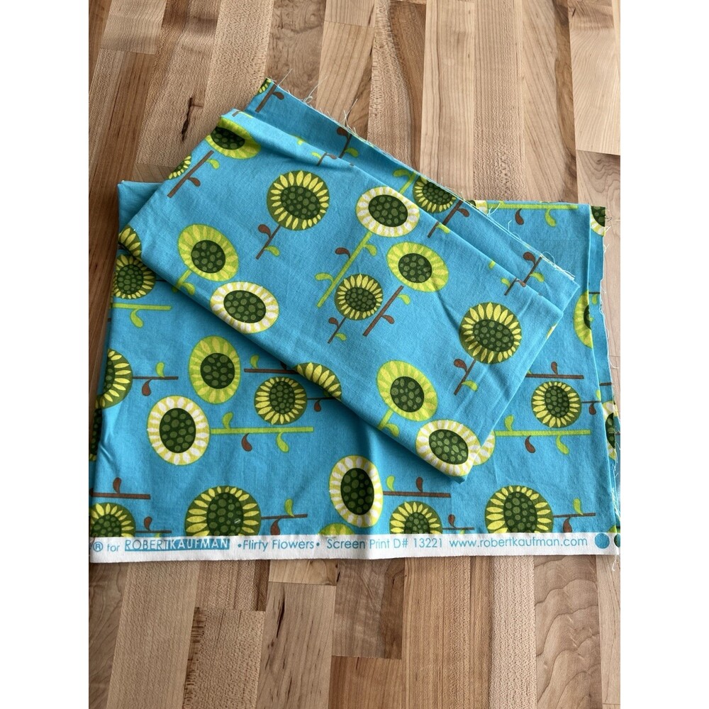 "Flirty Flowers" Robert Kaufman Quilting Cotton Sunflower Print 1/2 Yd + Remnant